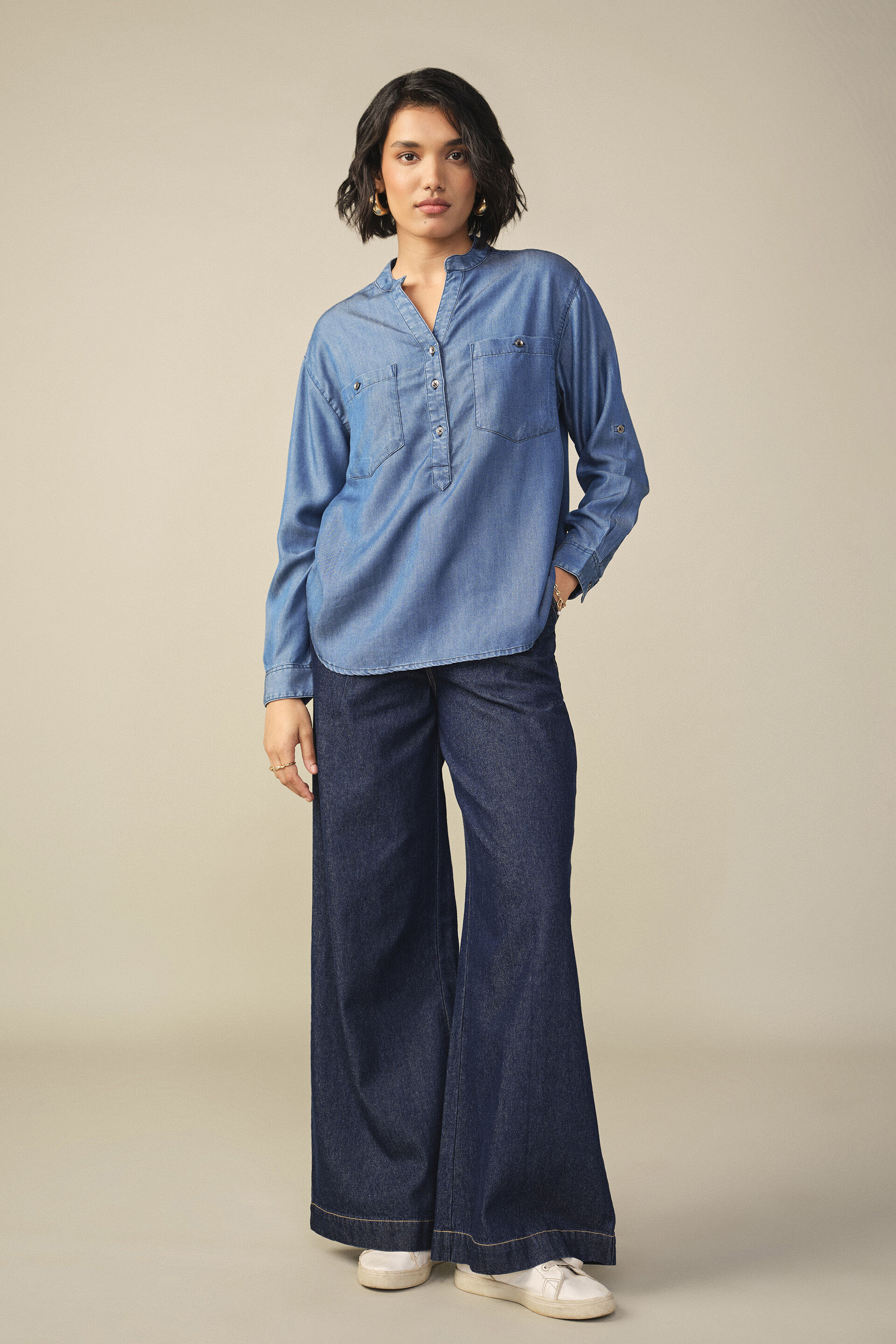 Relaxed Tencel Shirt in Light Blue, Blue, image 3